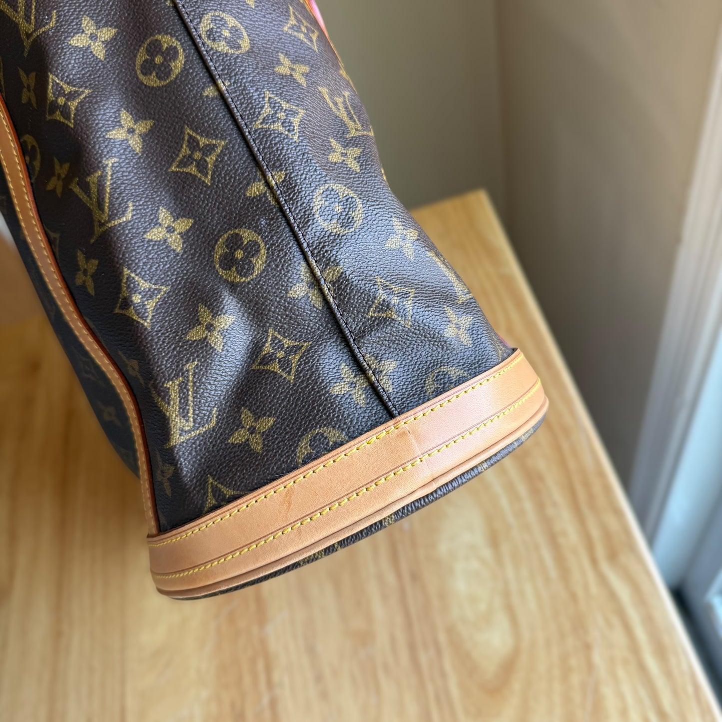 Monogram Bucket GM w/ Pouch