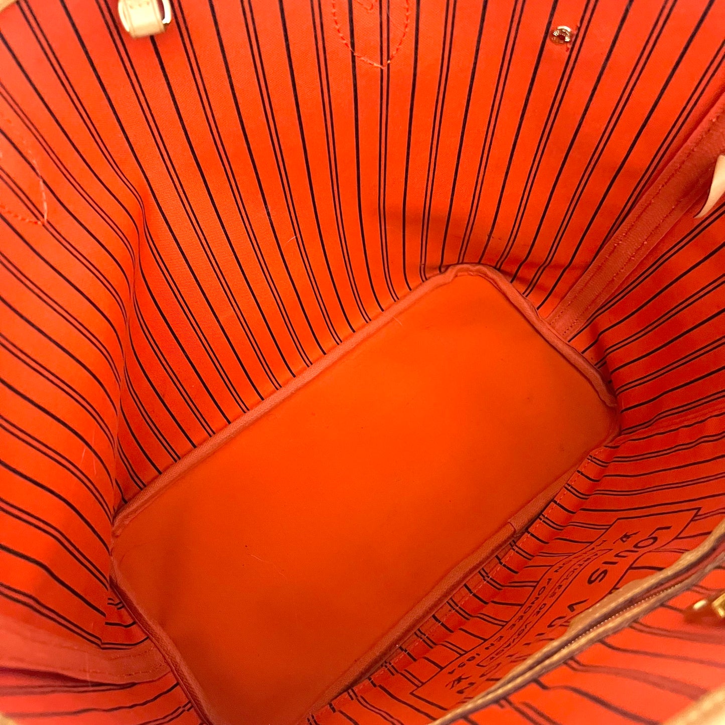 Monogram Neverfull MM (Piment Interior)
