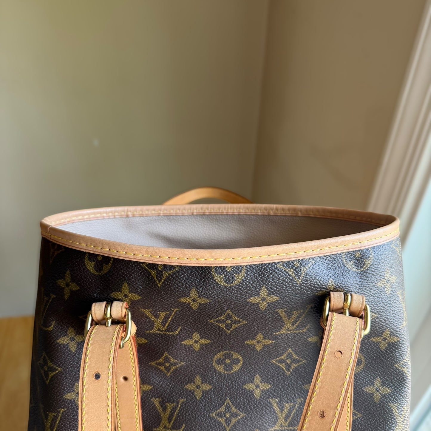 Monogram Bucket GM w/ Pouch