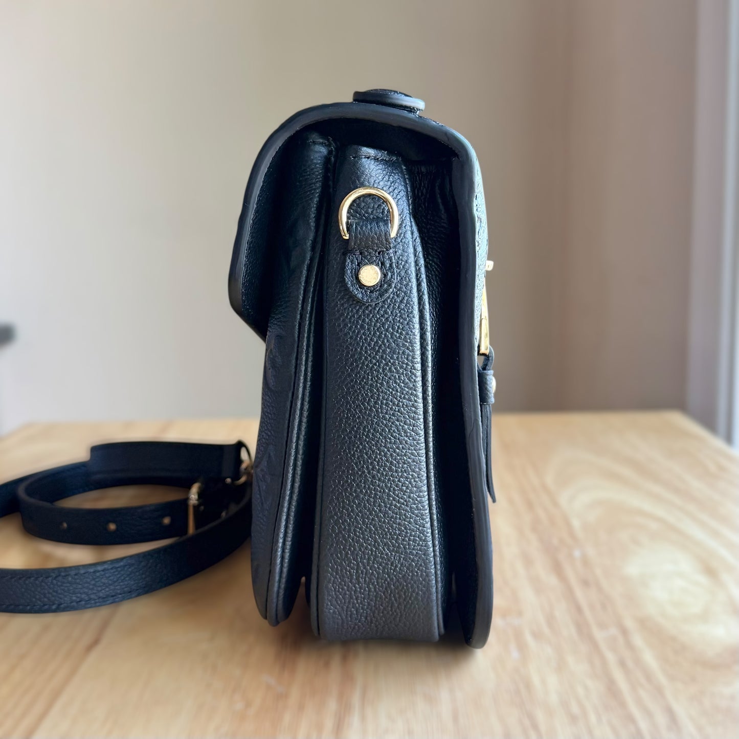 Black Empreinte Pochette Mรฉtis (LIKE NEW)