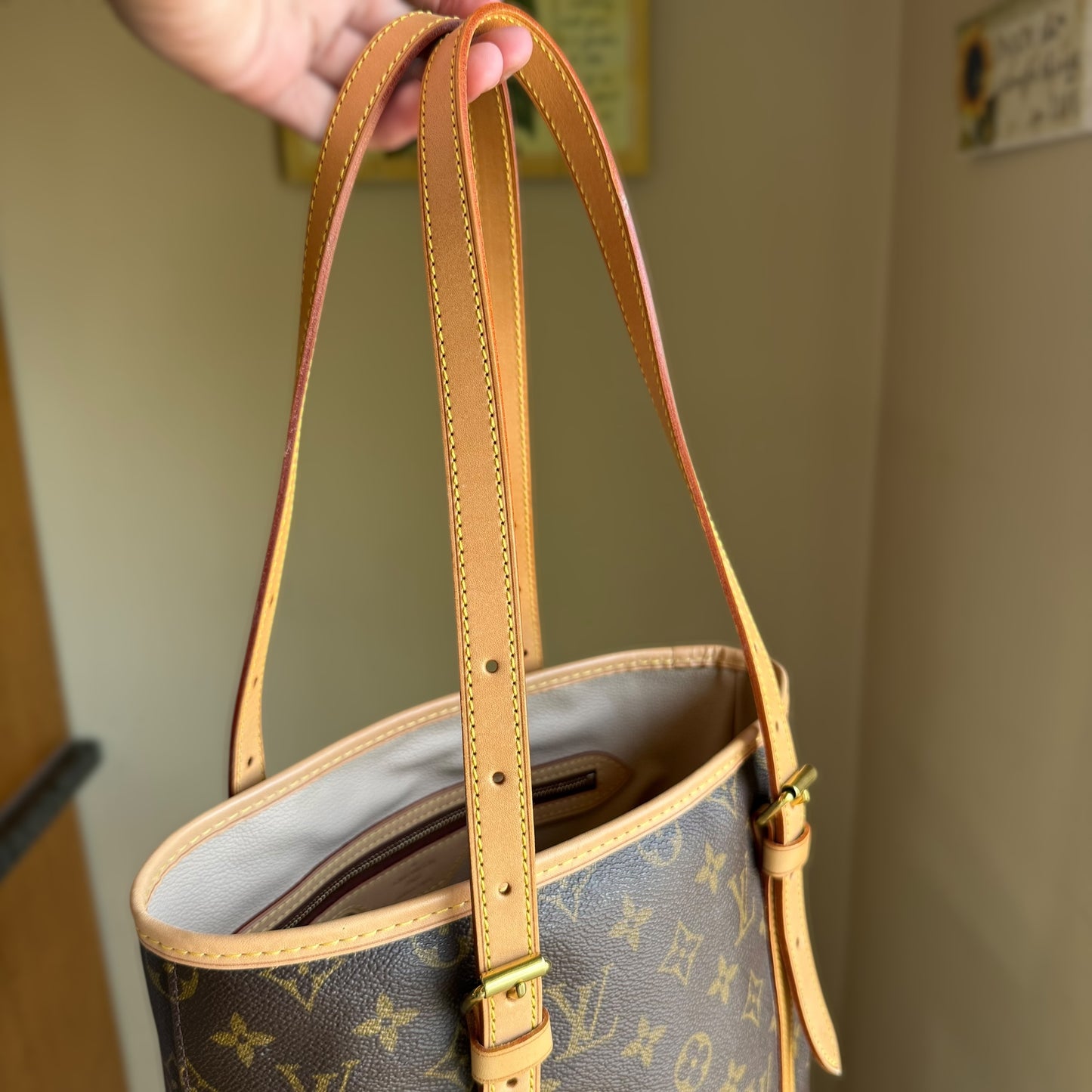 Monogram Bucket GM w/ Pouch