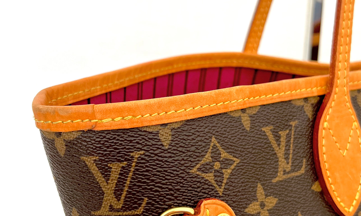 Monogram Neverfull MM (Pivione Interior)