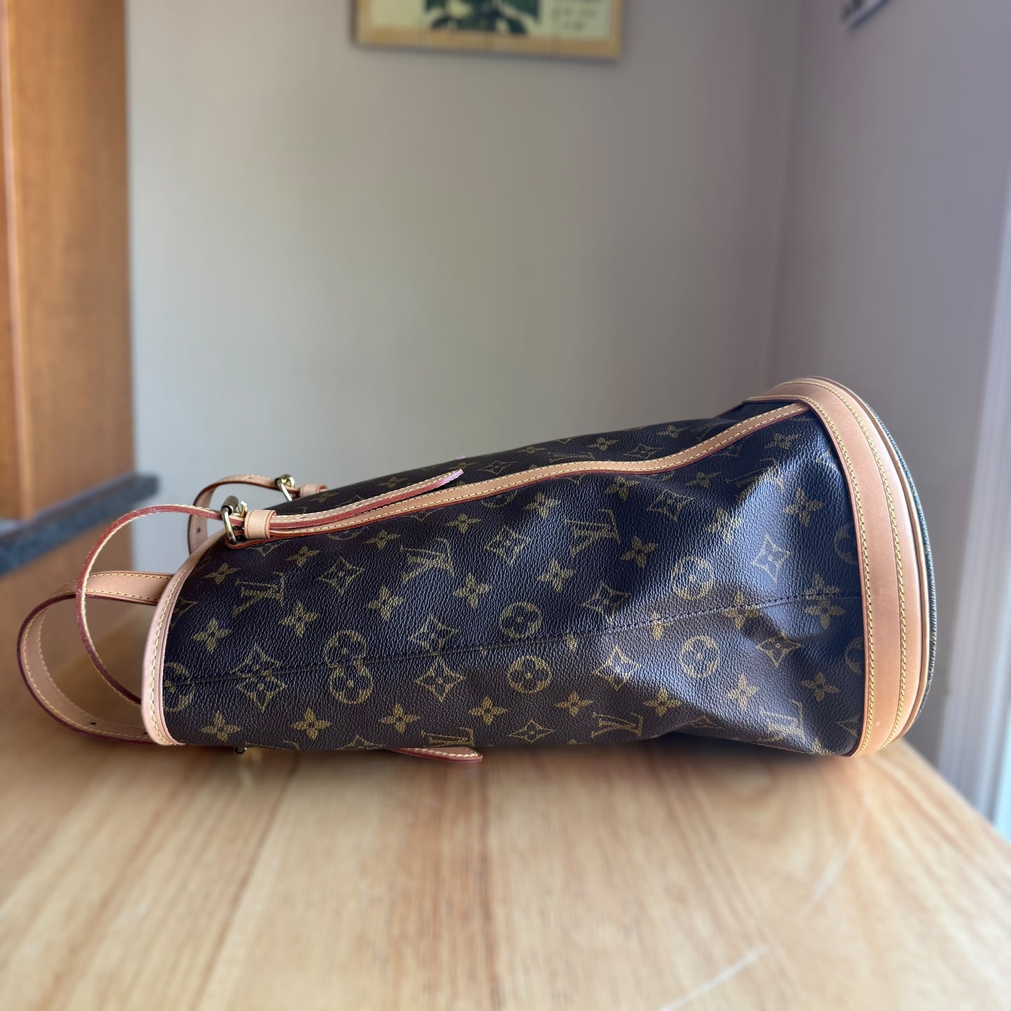 Monogram Bucket GM w/ Pouch