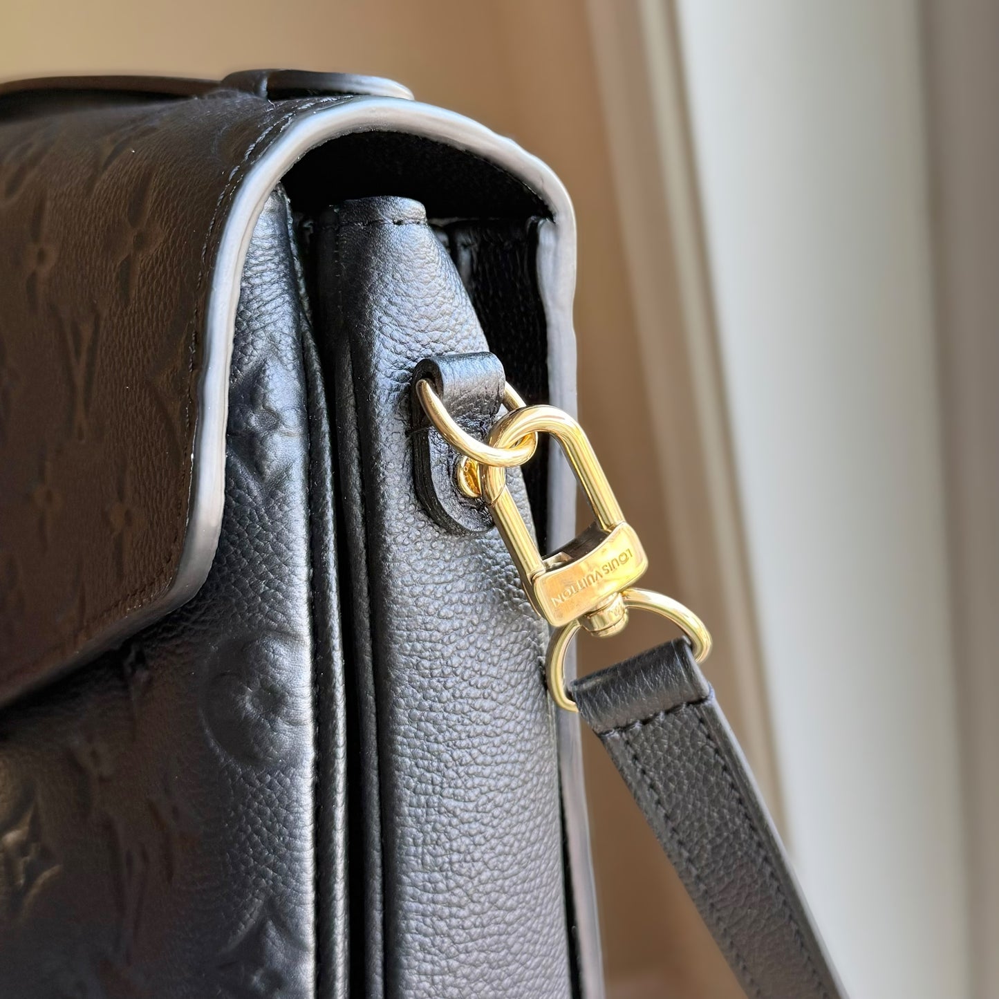 Black Empreinte Pochette Mรฉtis (LIKE NEW)