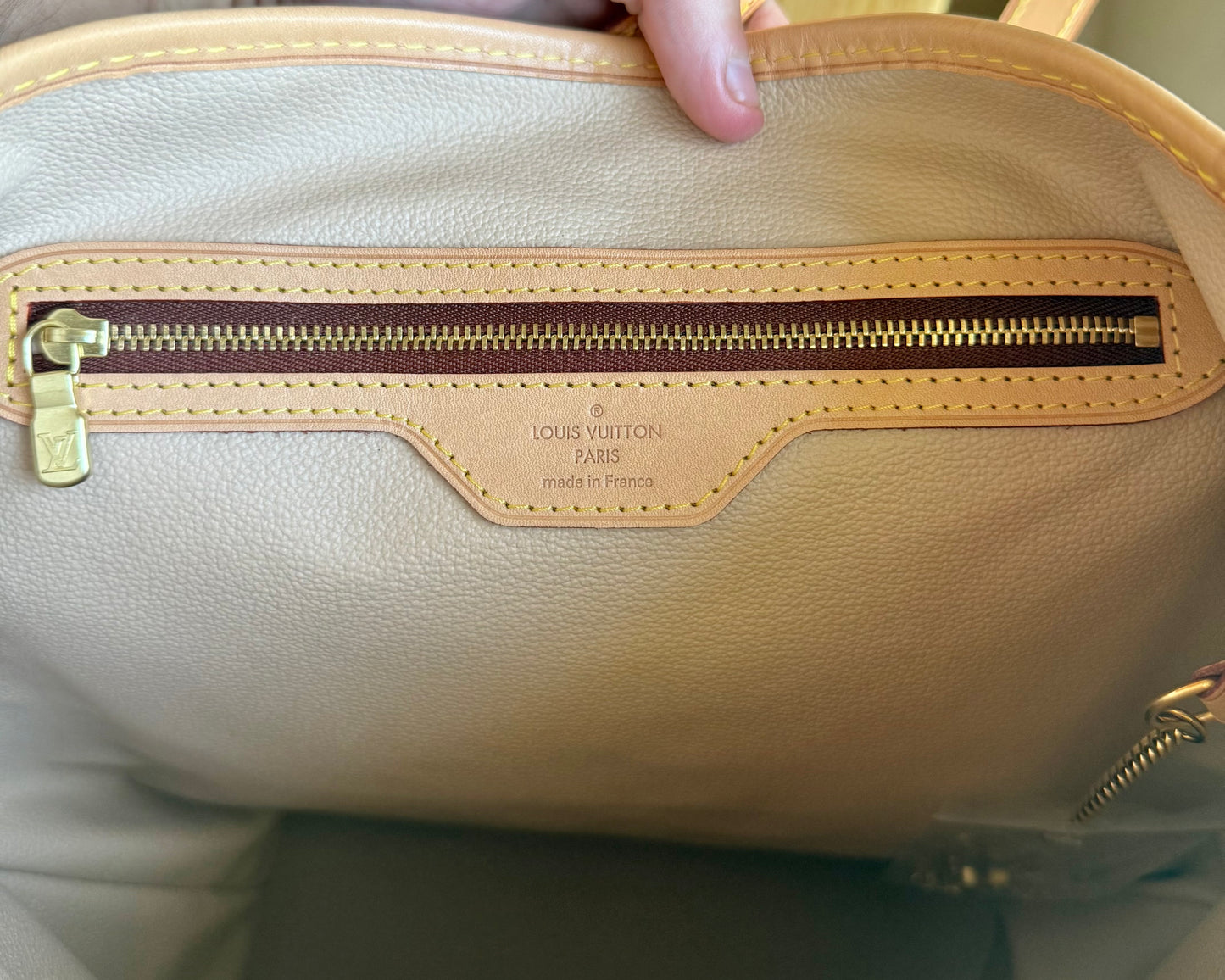 Monogram Bucket GM w/ Pouch