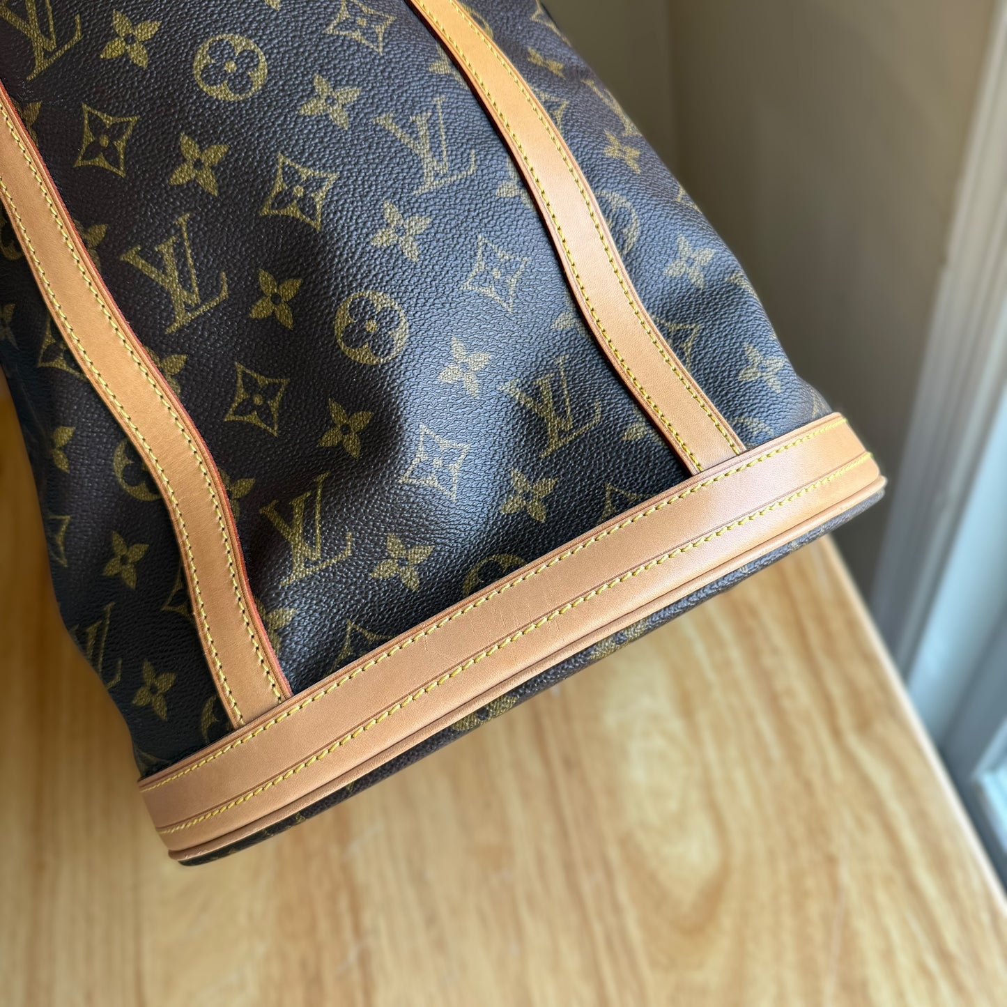 Monogram Bucket GM w/ Pouch