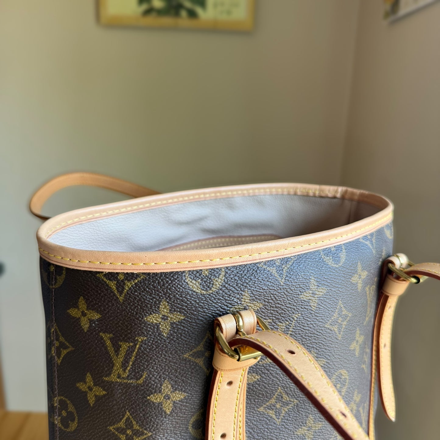 Monogram Bucket GM w/ Pouch