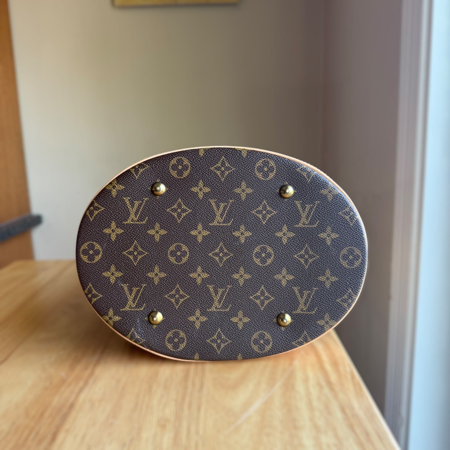 Monogram Bucket GM w/ Pouch