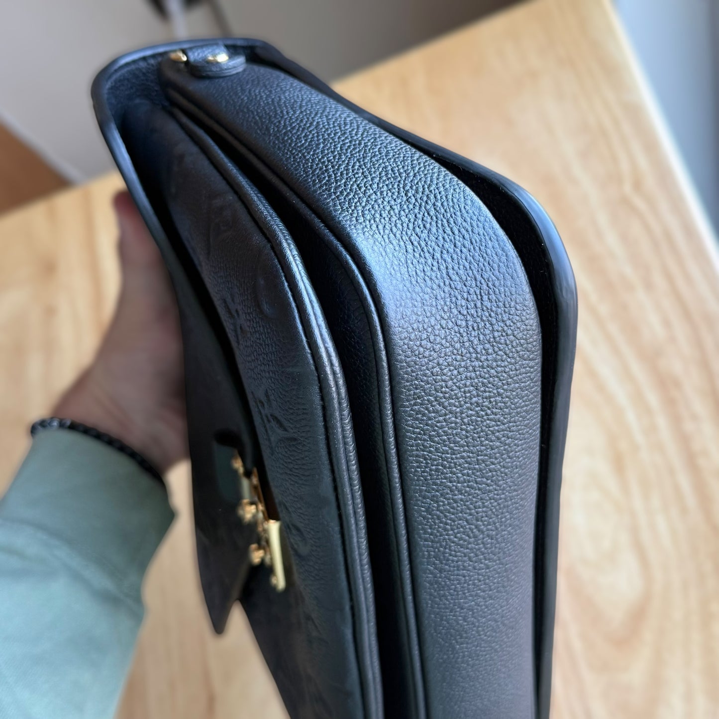 Black Empreinte Pochette Mรฉtis (LIKE NEW)