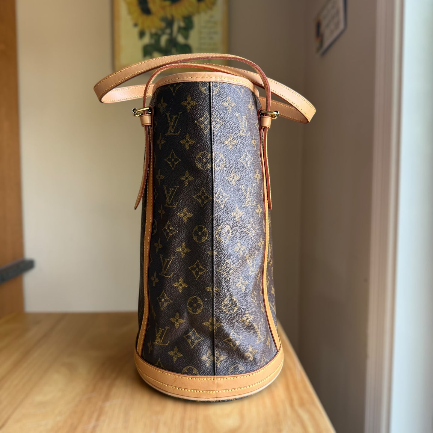 Monogram Bucket GM w/ Pouch
