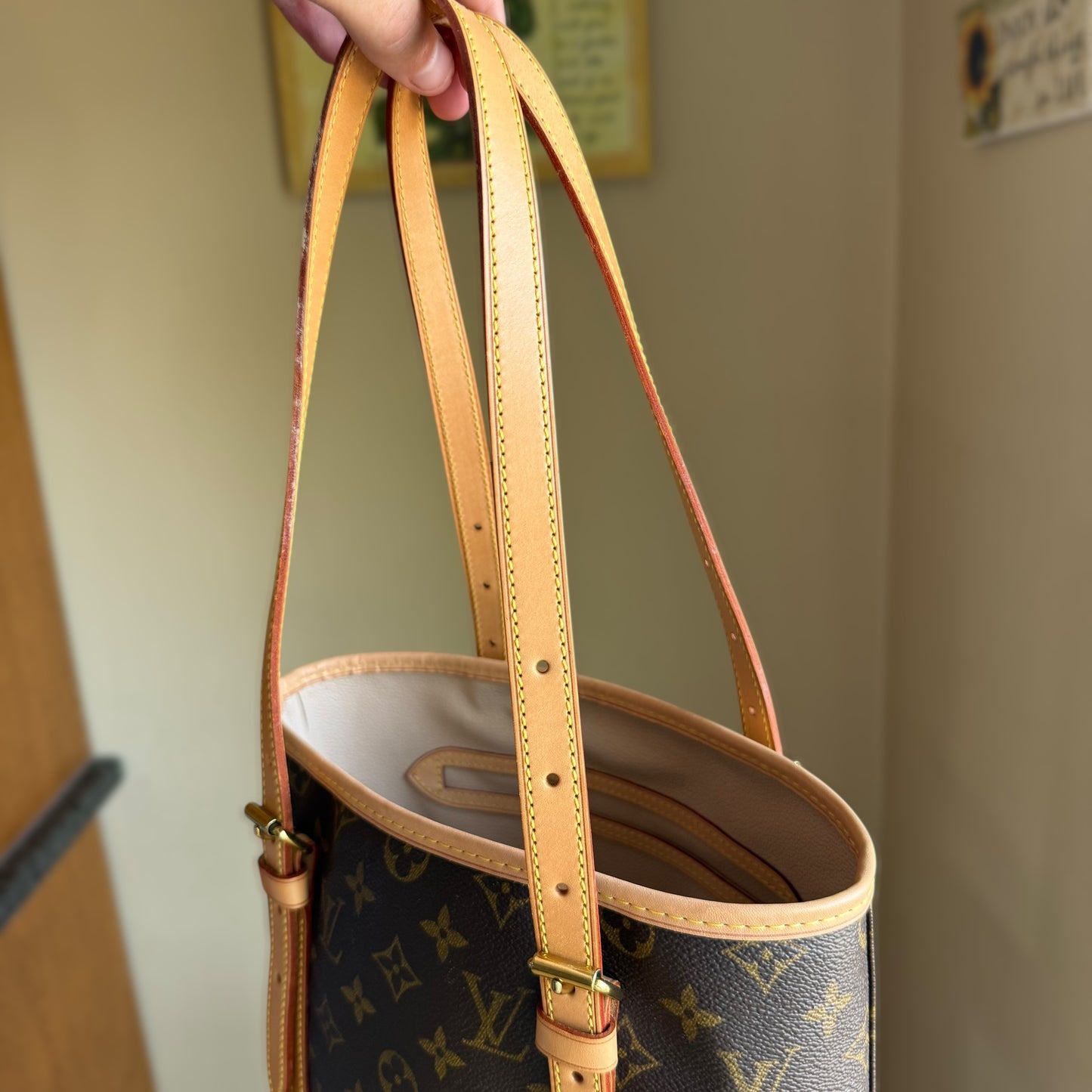 Monogram Bucket GM w/ Pouch