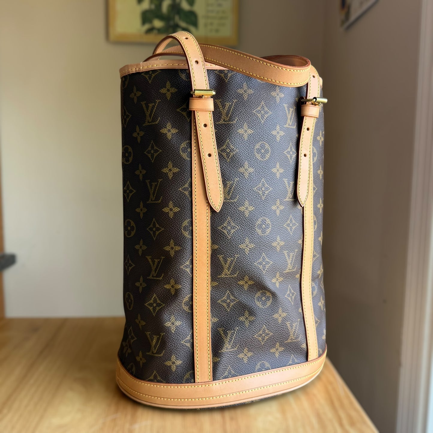 Monogram Bucket GM w/ Pouch