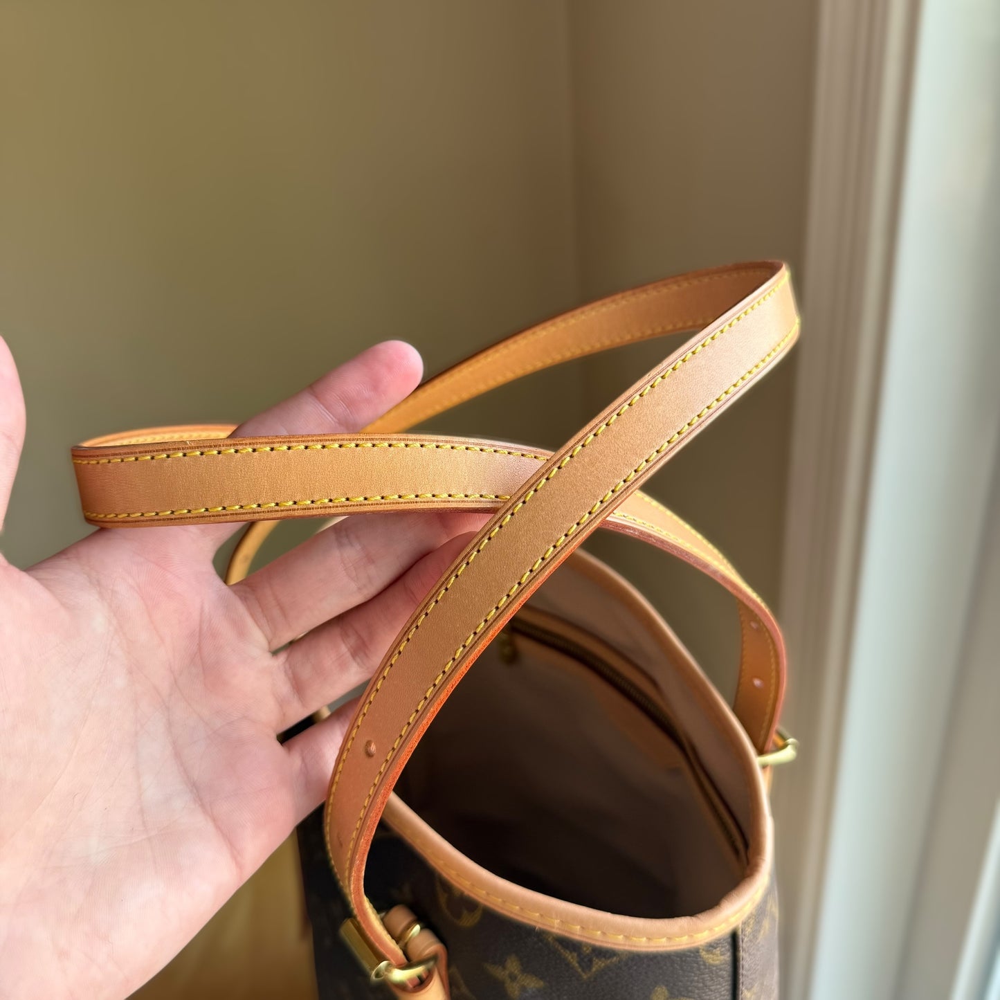 Monogram Bucket GM w/ Pouch