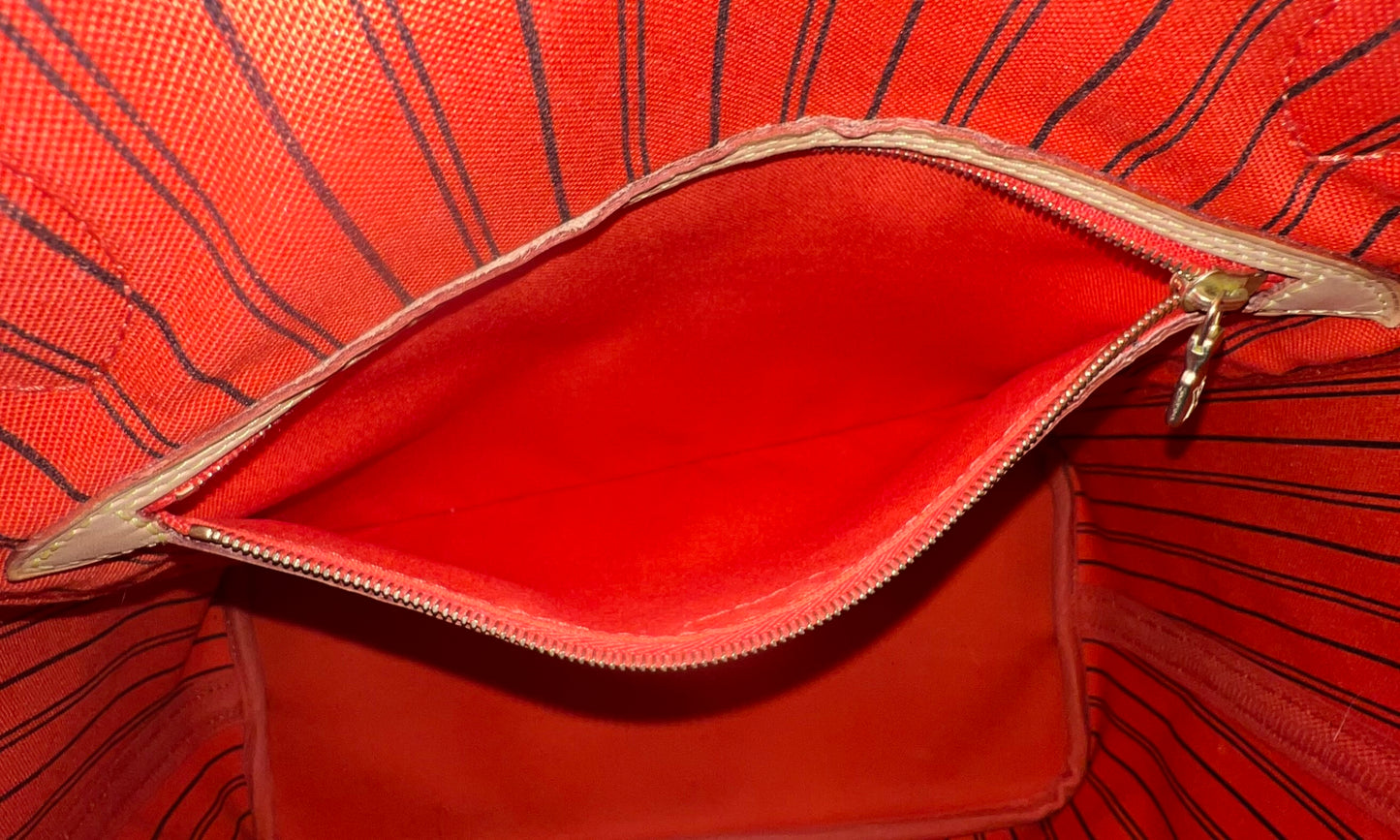 Monogram Neverfull MM (Piment Interior)