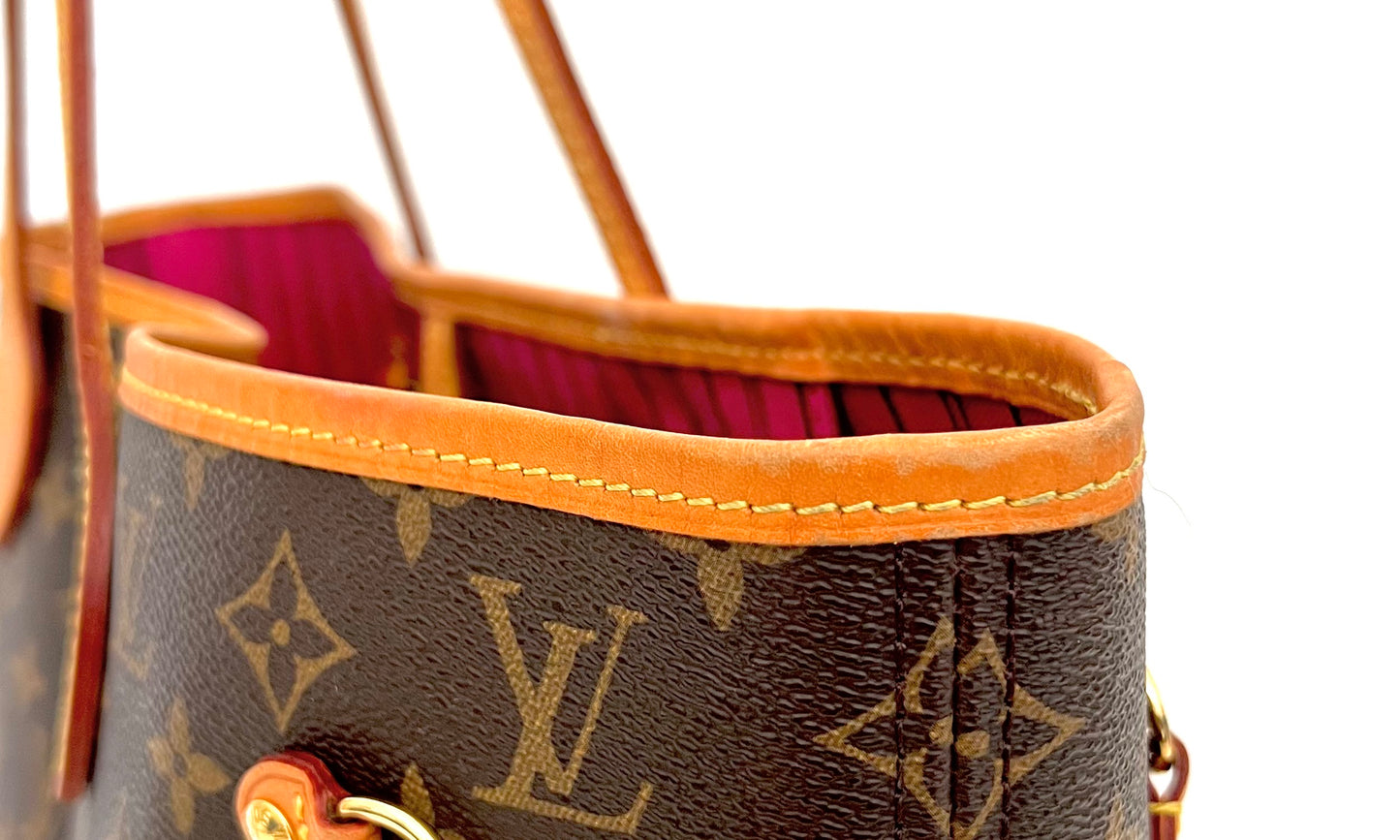 Monogram Neverfull MM (Pivione Interior)