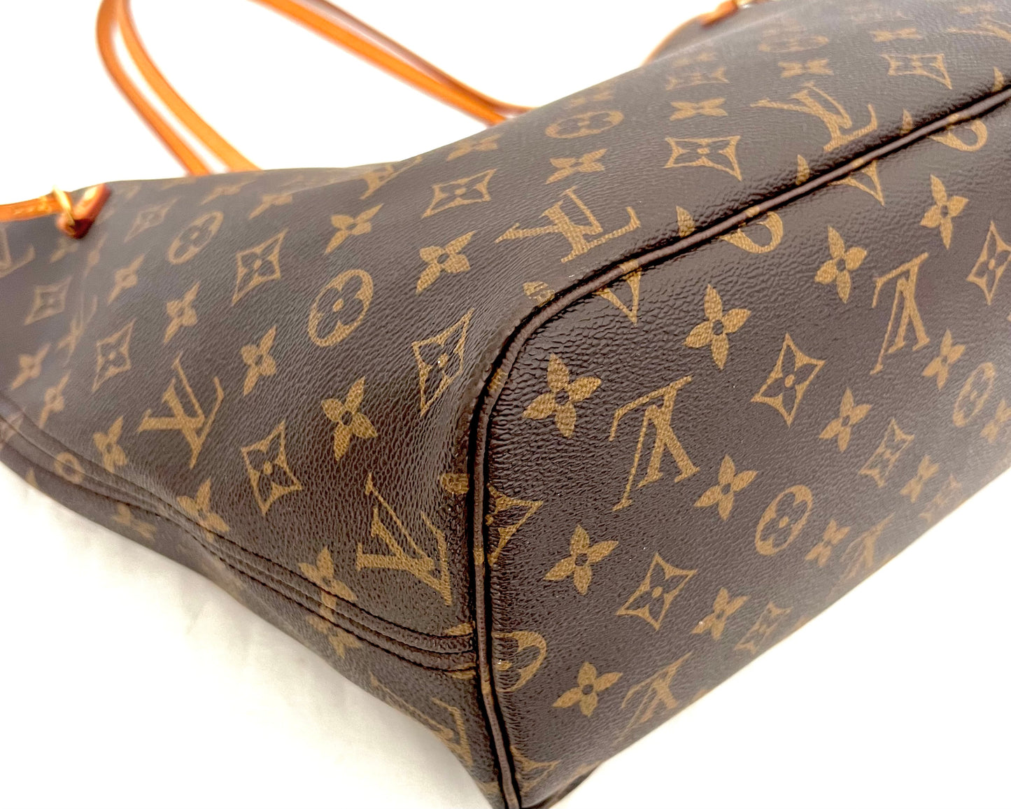 Monogram Neverfull MM (Pivione Interior)
