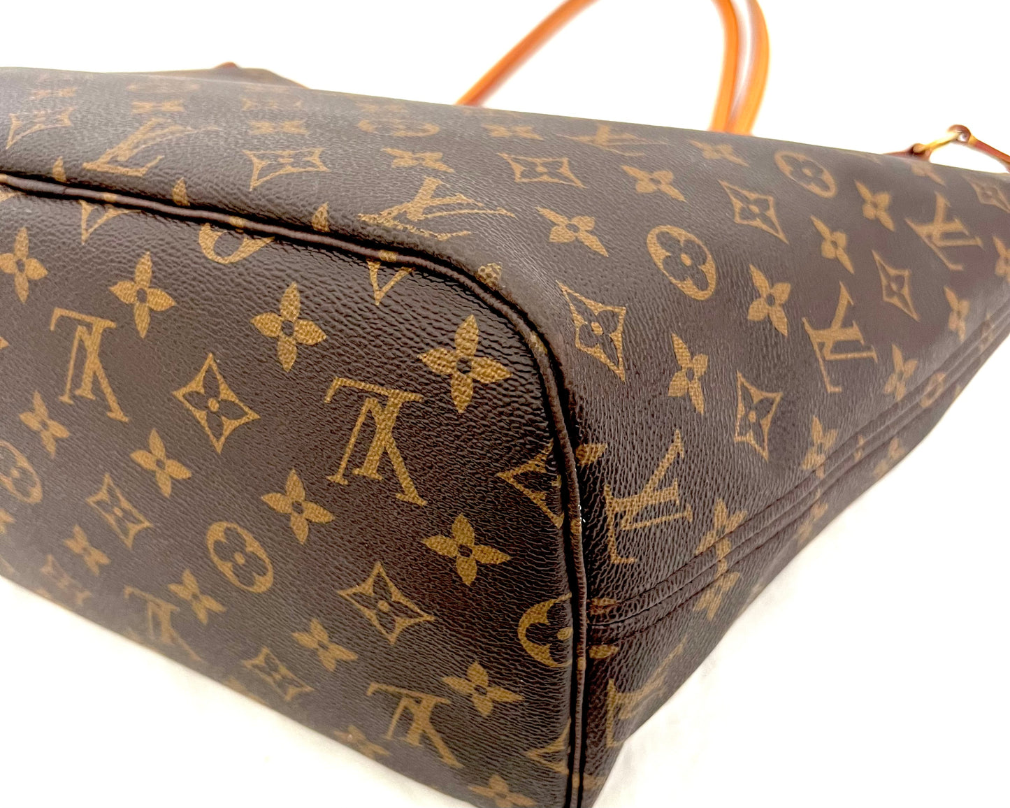 Monogram Neverfull MM (Pivione Interior)
