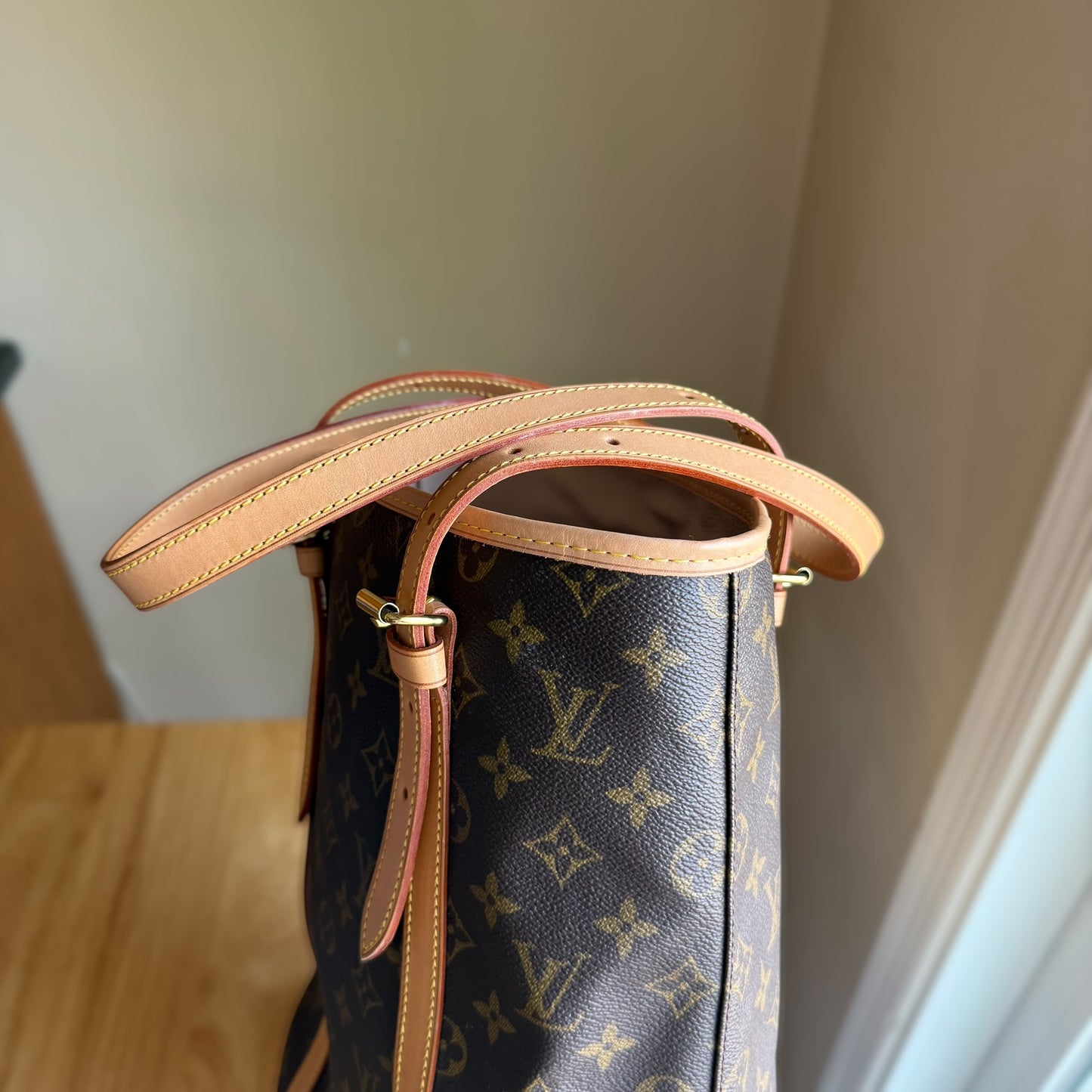 Monogram Bucket GM w/ Pouch