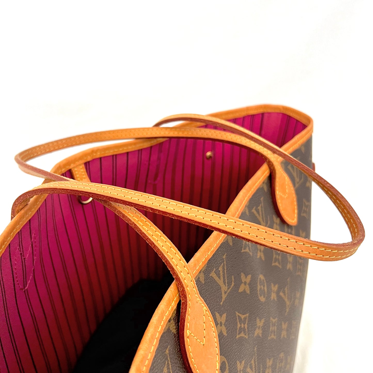 Monogram Neverfull MM (Pivione Interior)