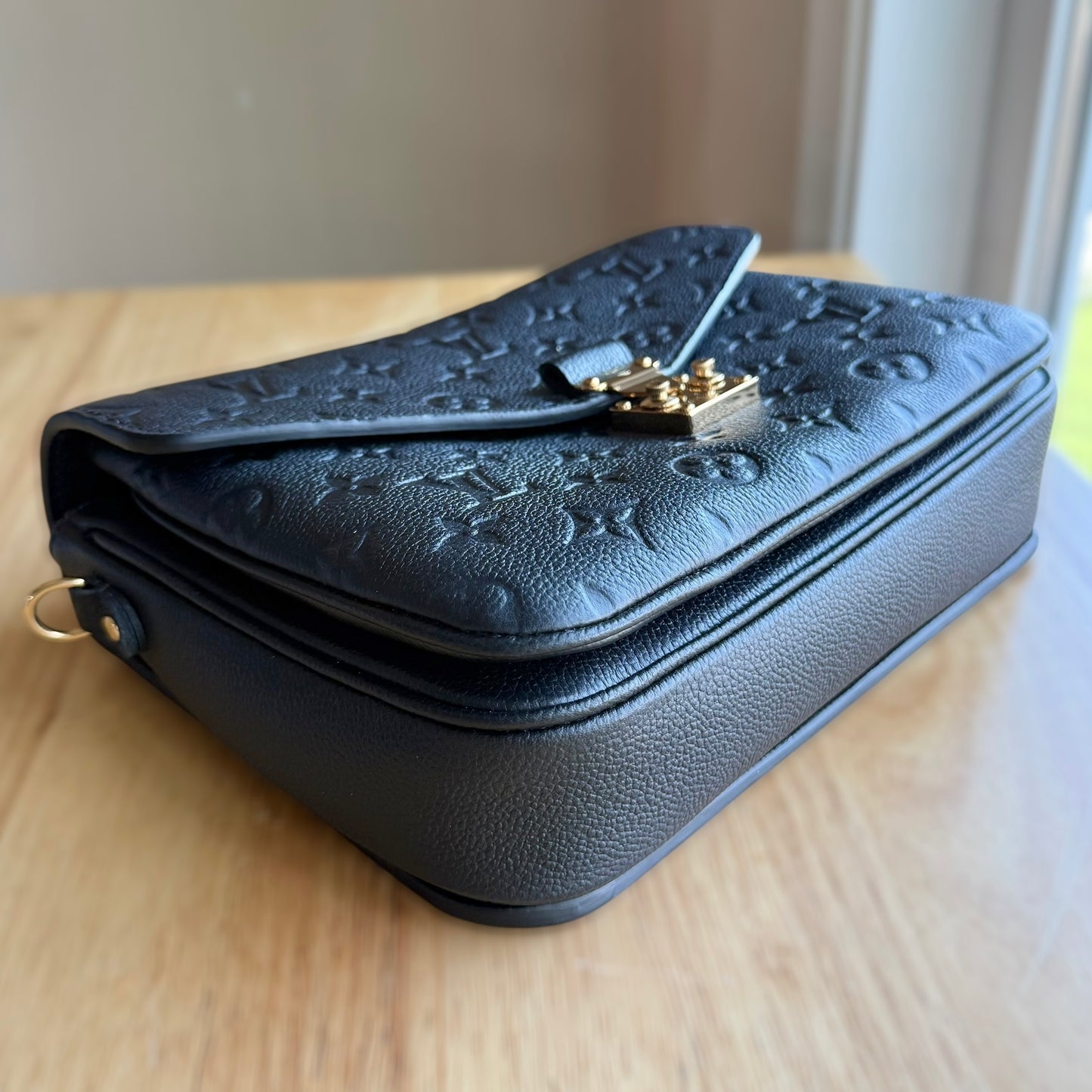 Black Empreinte Pochette Mรฉtis (LIKE NEW)