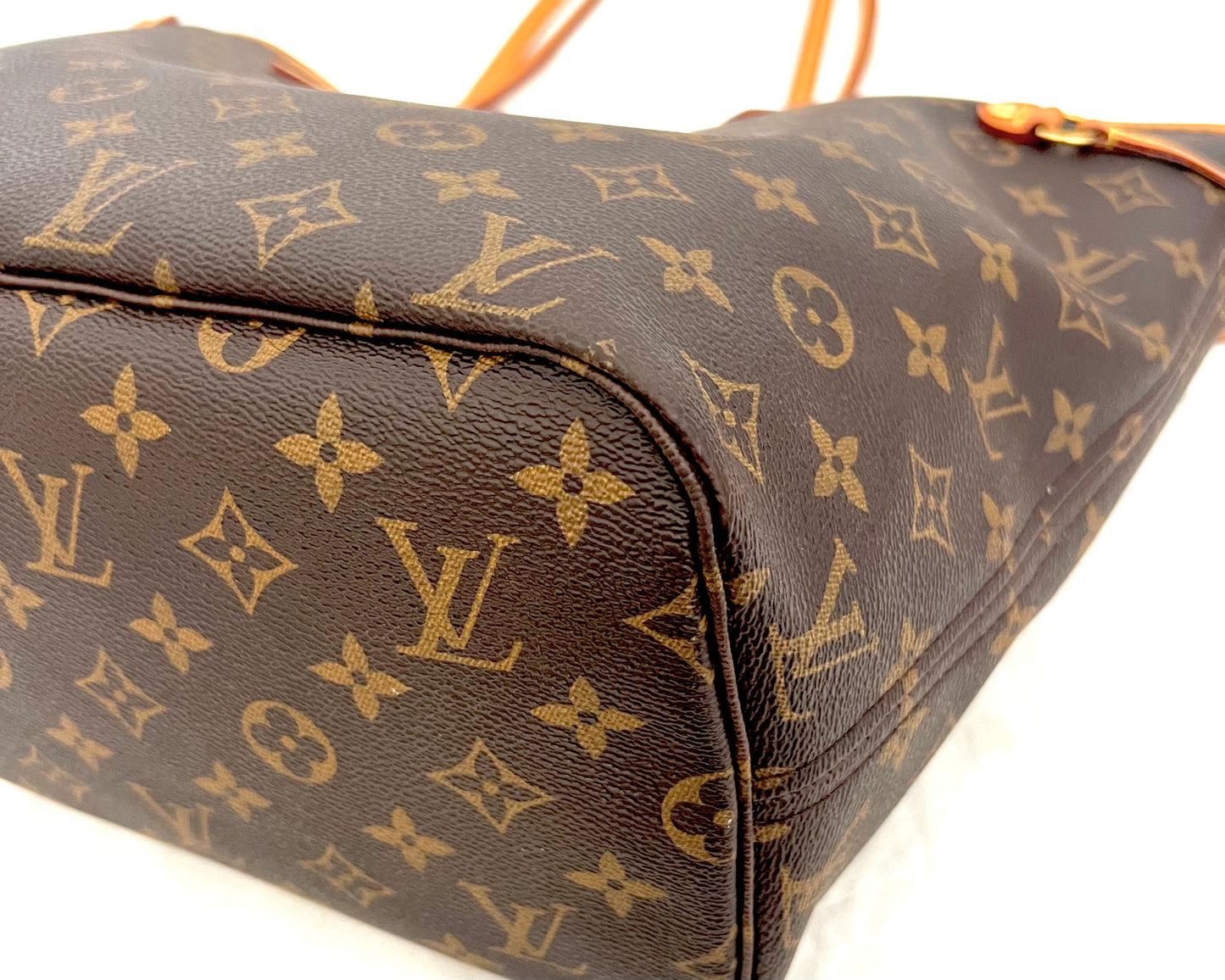 Monogram Neverfull MM (Pivione Interior)