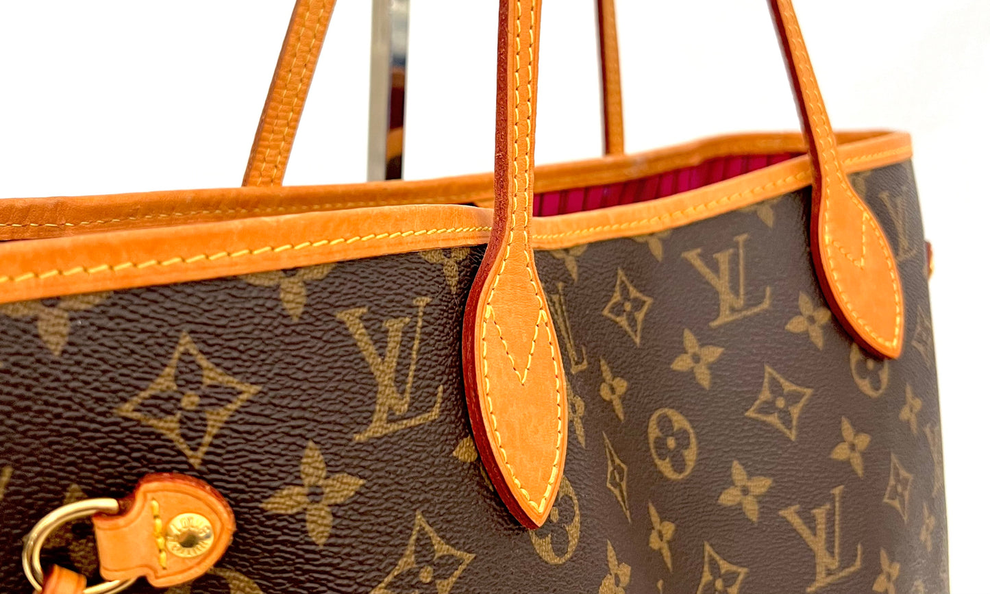 Monogram Neverfull MM (Pivione Interior)
