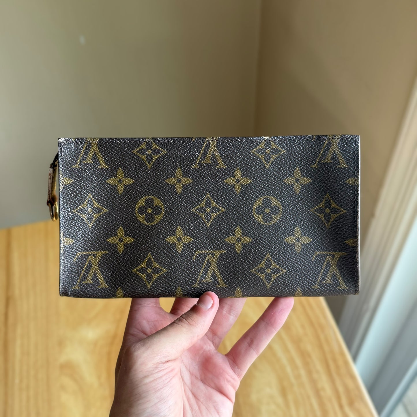 Monogram Bucket GM w/ Pouch