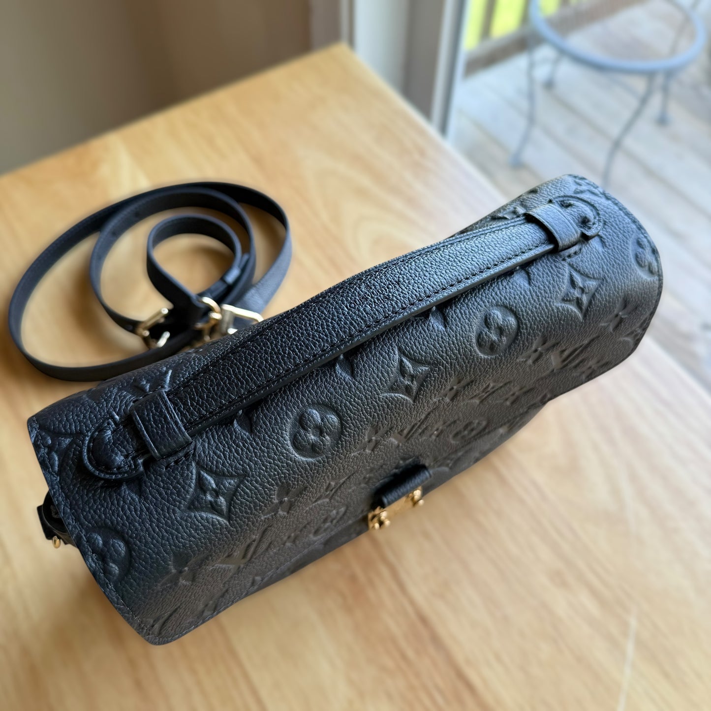 Black Empreinte Pochette Métis (LIKE NEW)
