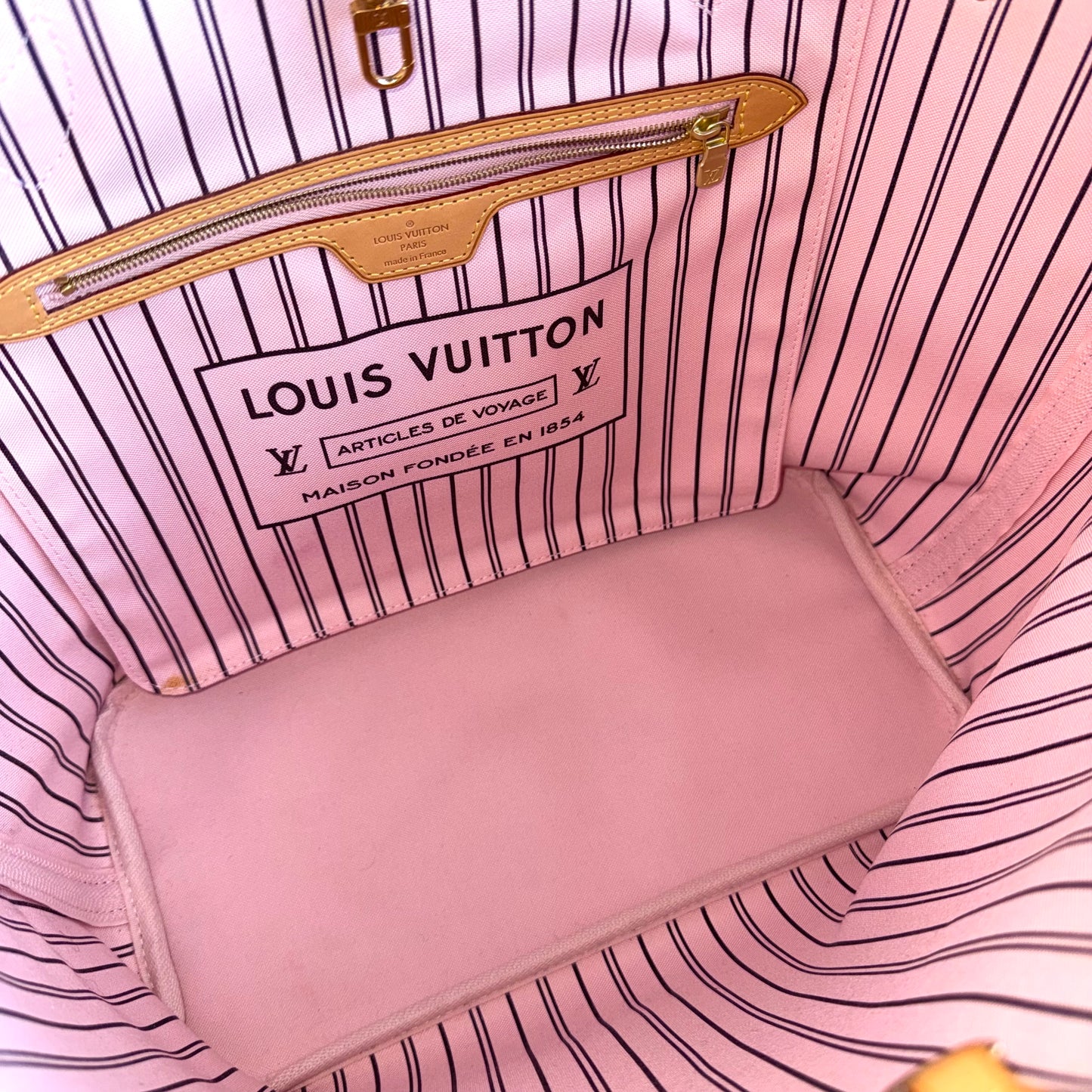 Monogram Neverfull MM - Rose Ballerine Interior