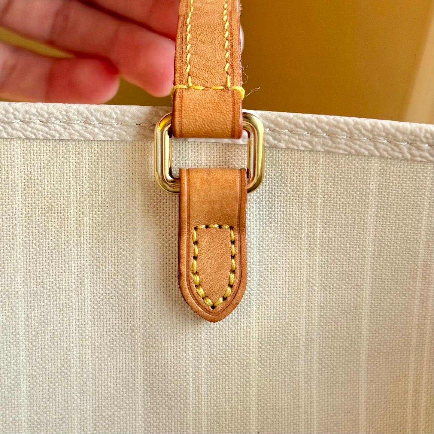 Giant Monogram On The Go GM - By The Pool Collection (Brume)