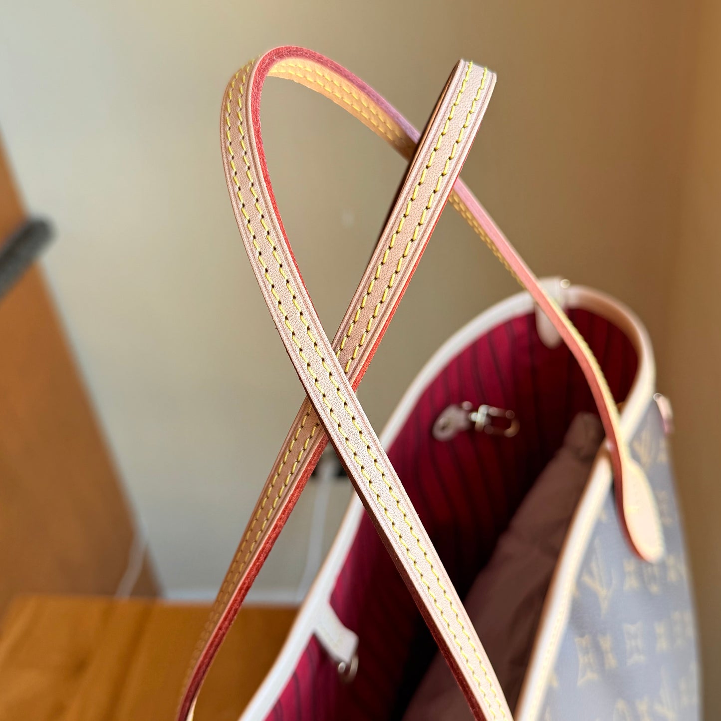 Monogram Neverfull Bandouliere Inside Out MM - Rogue Sari Interior