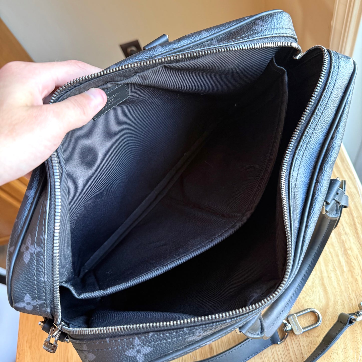 Monogram Eclipse Porte Documents Voyage PM