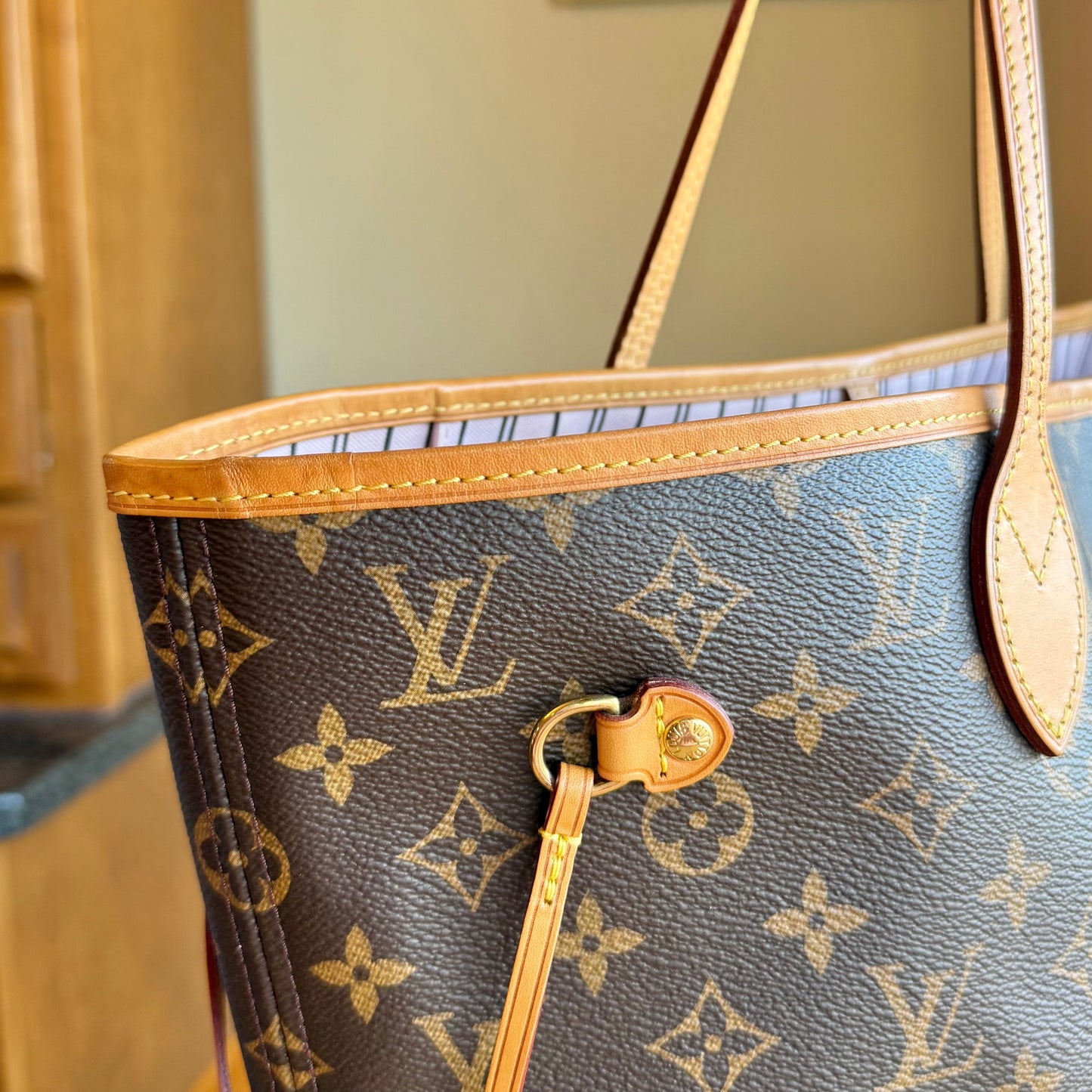 Monogram Neverfull MM - Rose Ballerine Interior