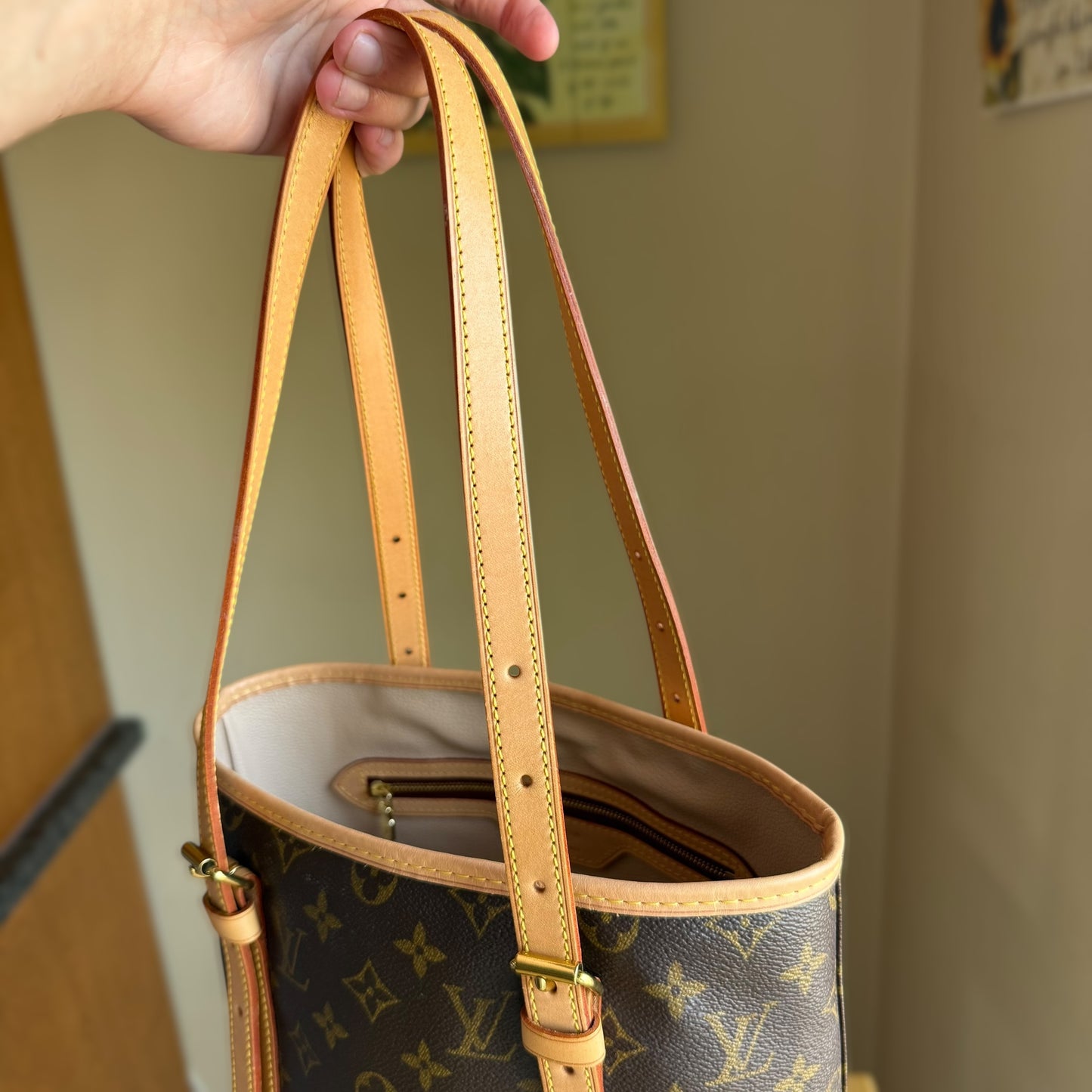Monogram Bucket GM w/ Pouch