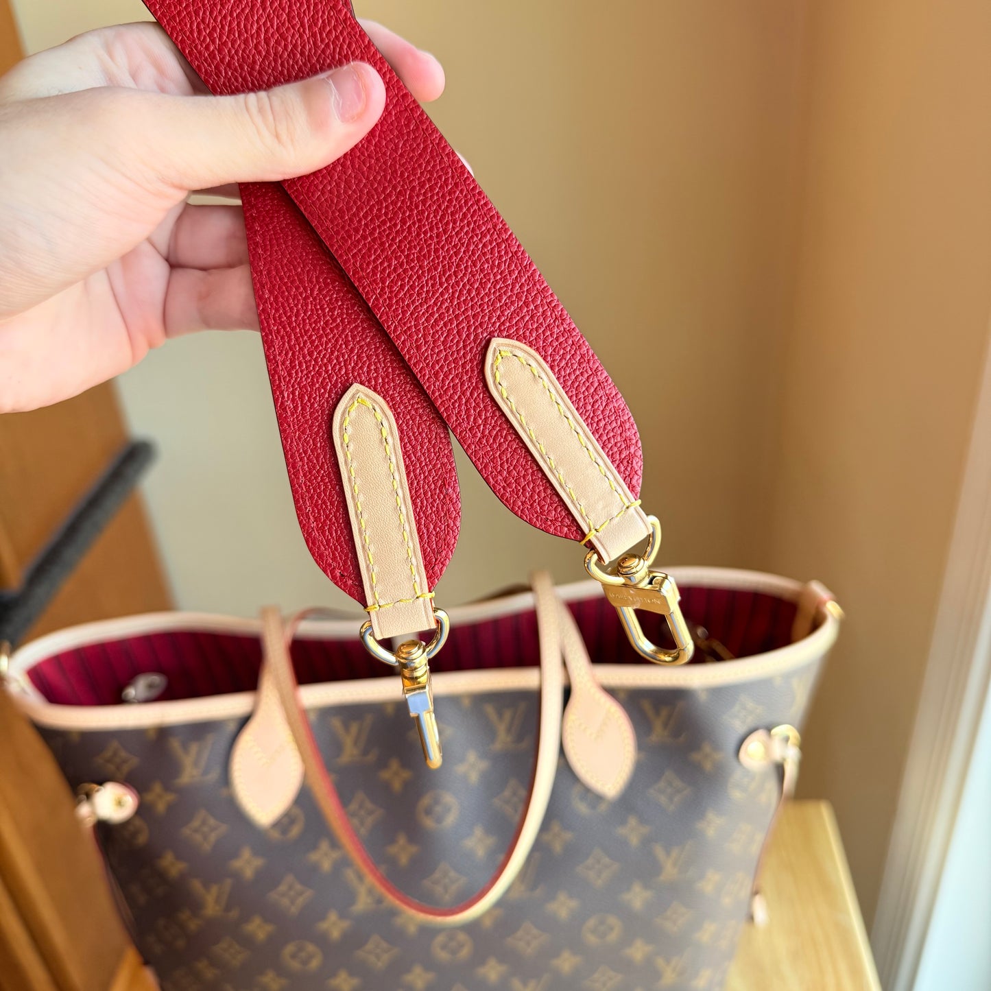 Monogram Neverfull Bandouliere Inside Out MM - Rogue Sari Interior
