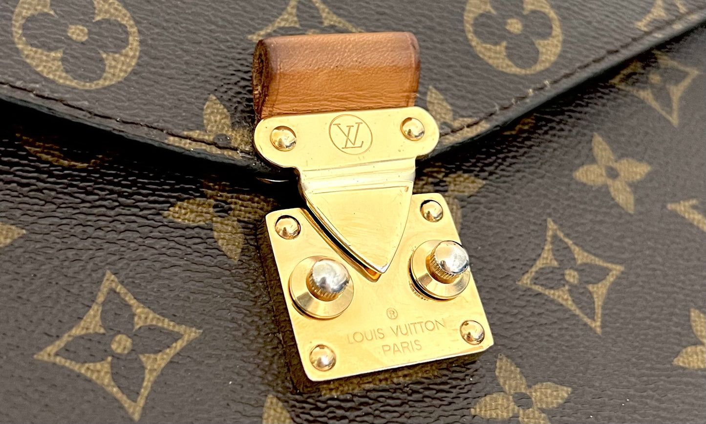 Monogram Pochette Metis