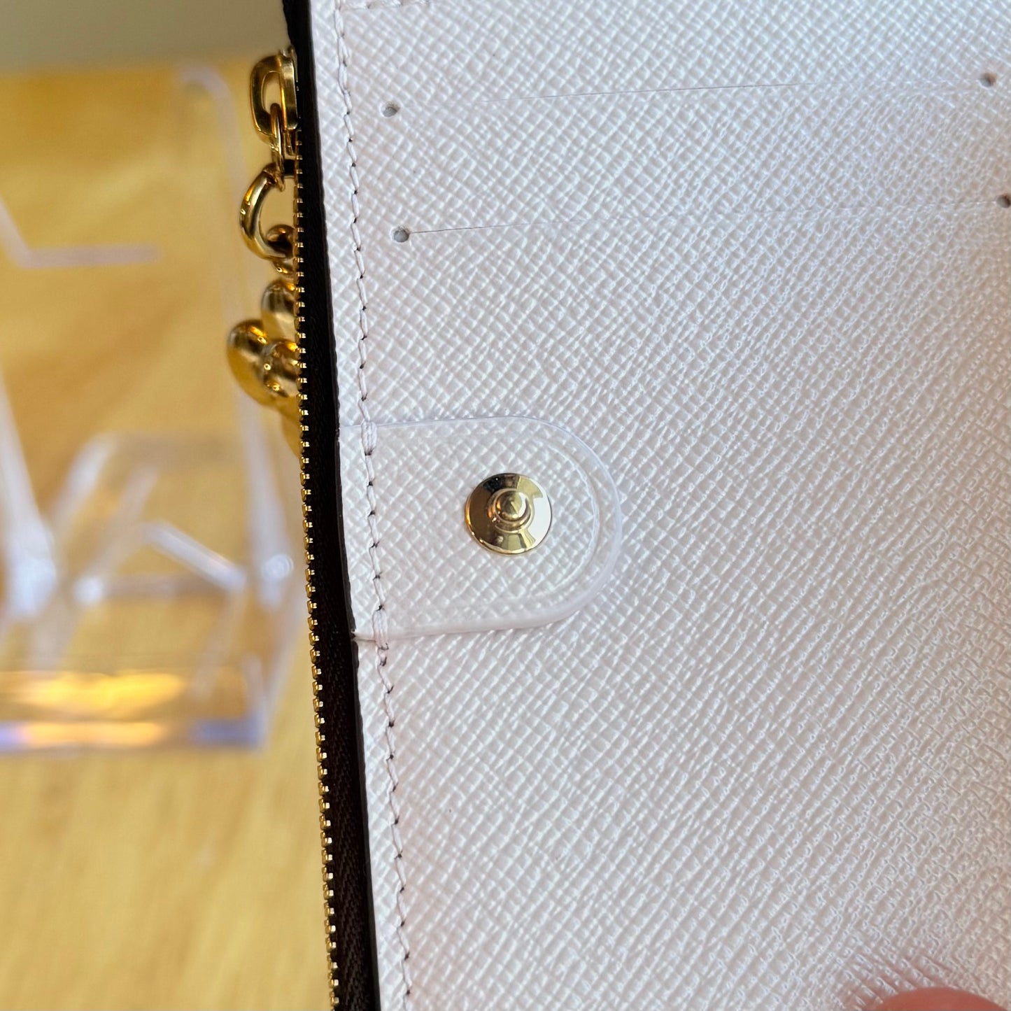 Lisa Wallet ; 2025 Holiday Collection (Brand New)