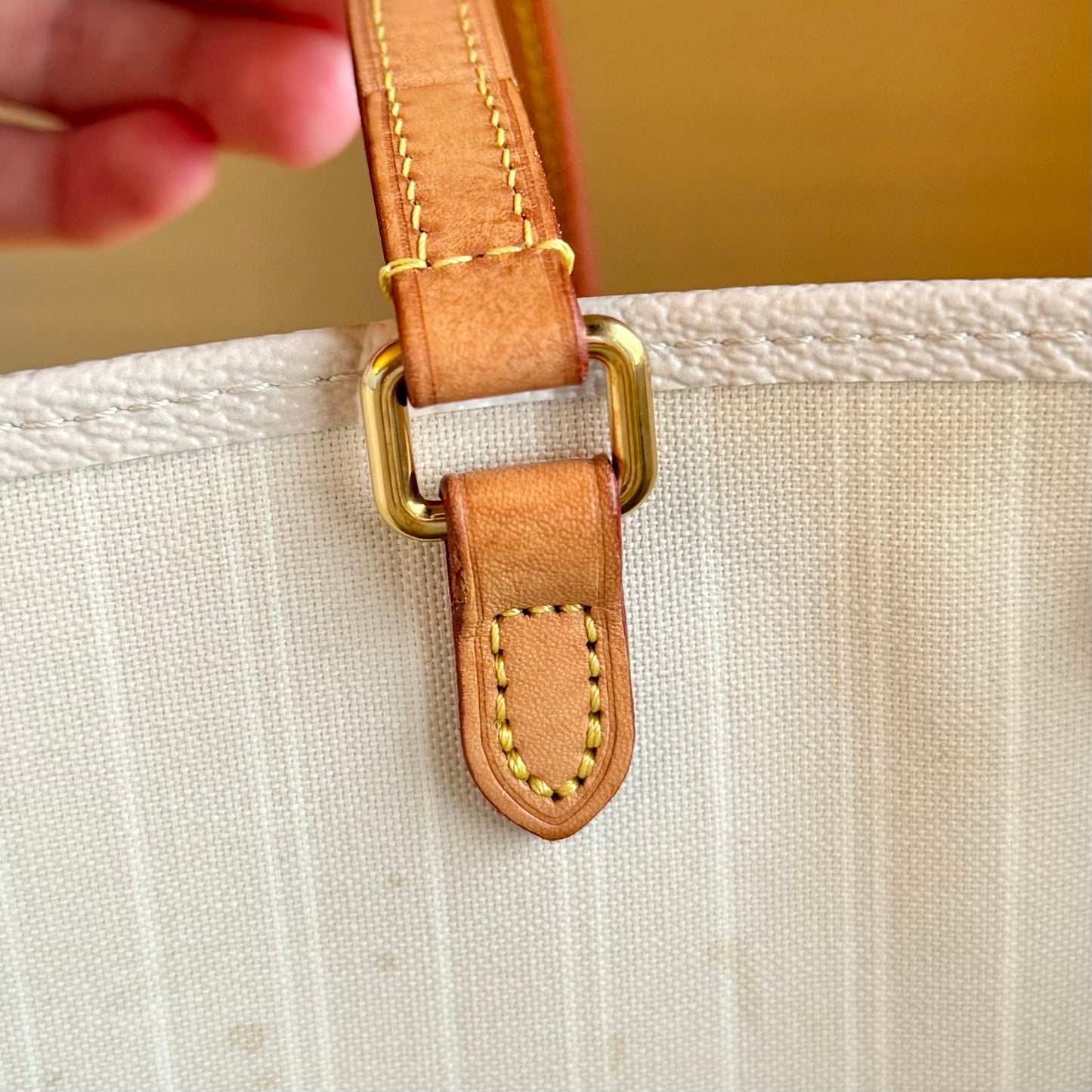 Giant Monogram On The Go GM - By The Pool Collection (Brume)