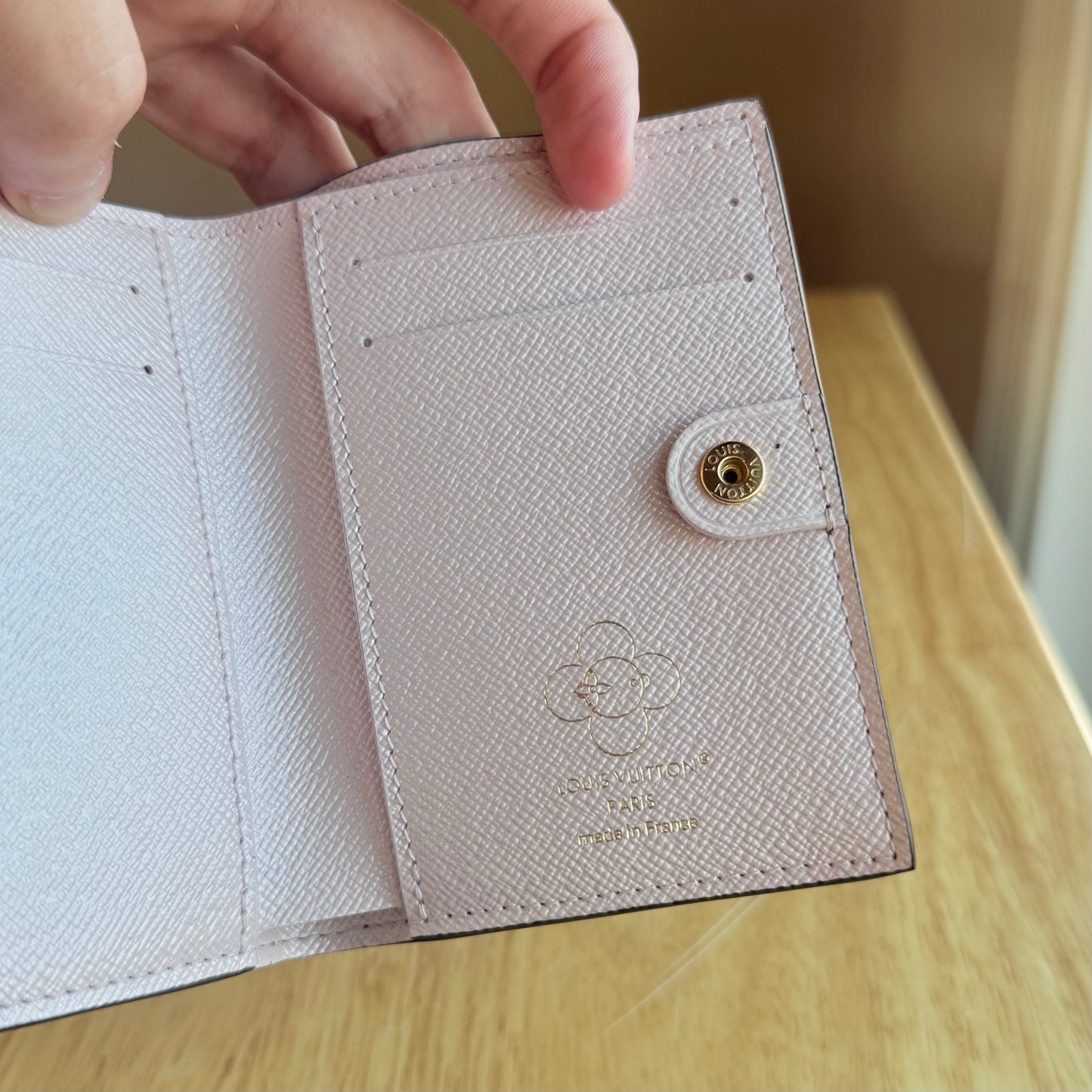 Lisa Wallet ; 2025 Holiday Collection (Brand New)