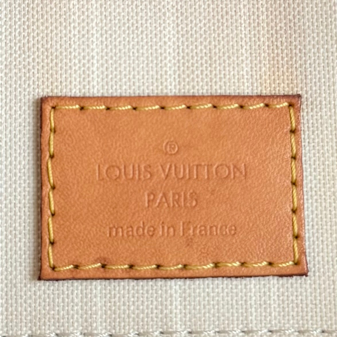 Giant Monogram On The Go GM - By The Pool Collection (Brume)