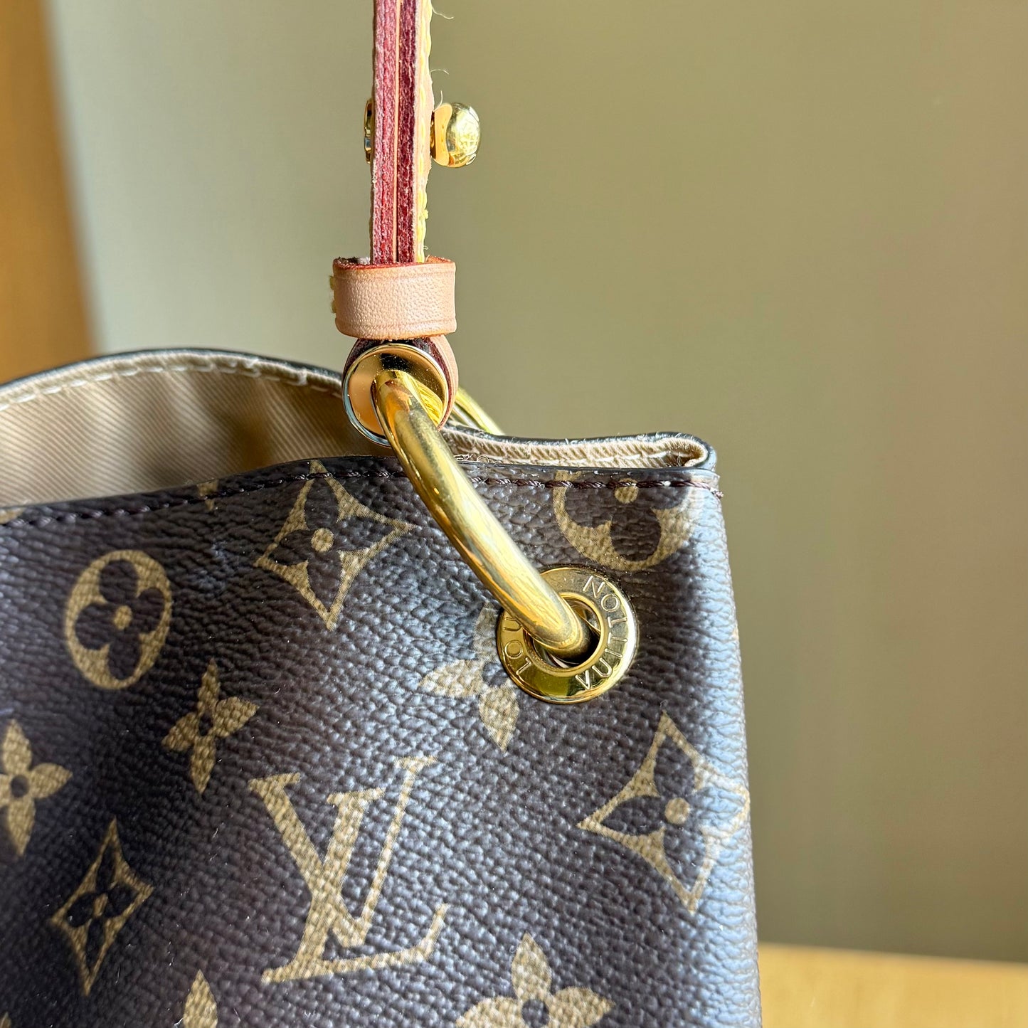 Monogram Graceful MM