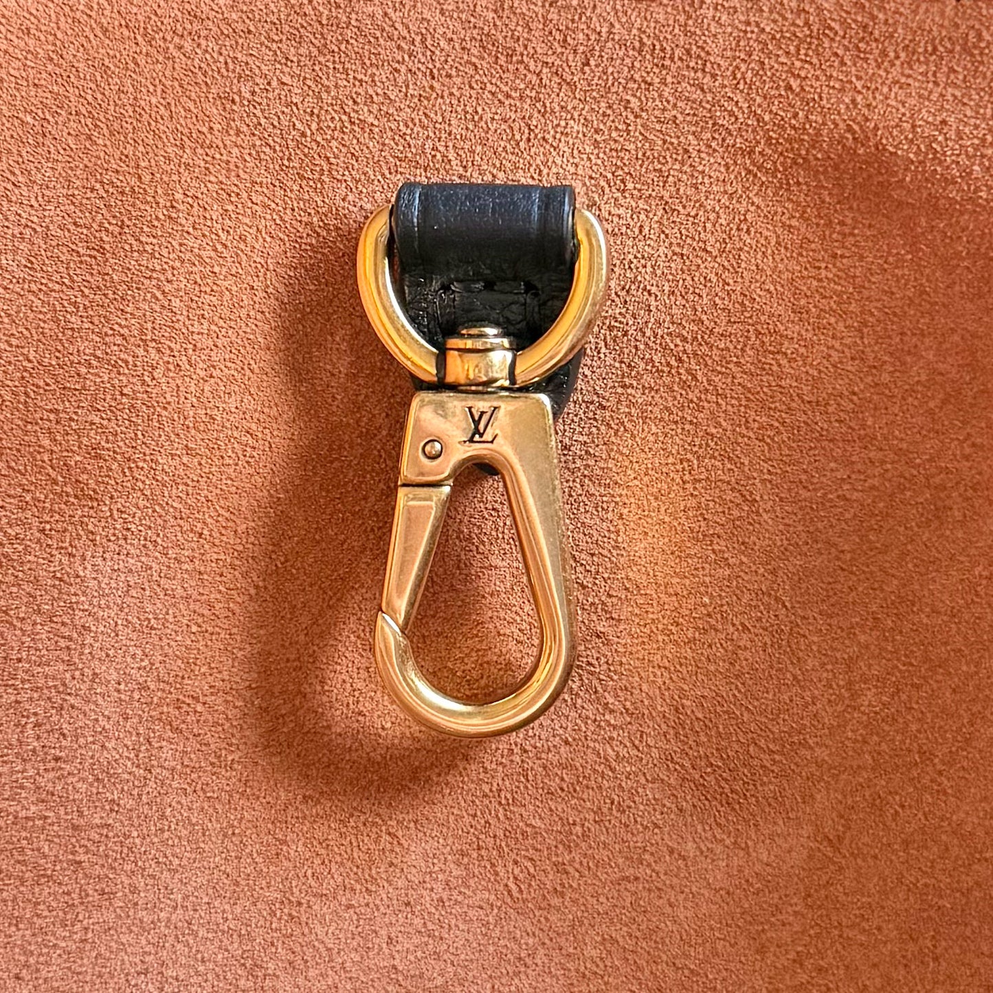 Black Low Key Hobo PM (Brand New)