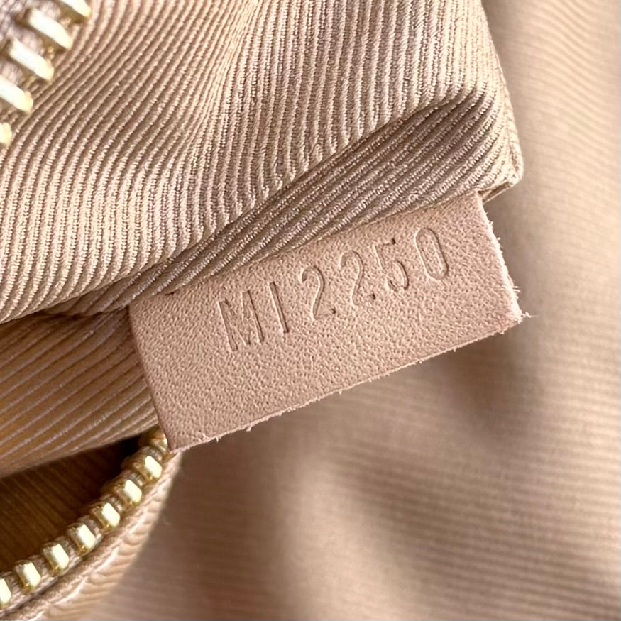Monogram Graceful MM