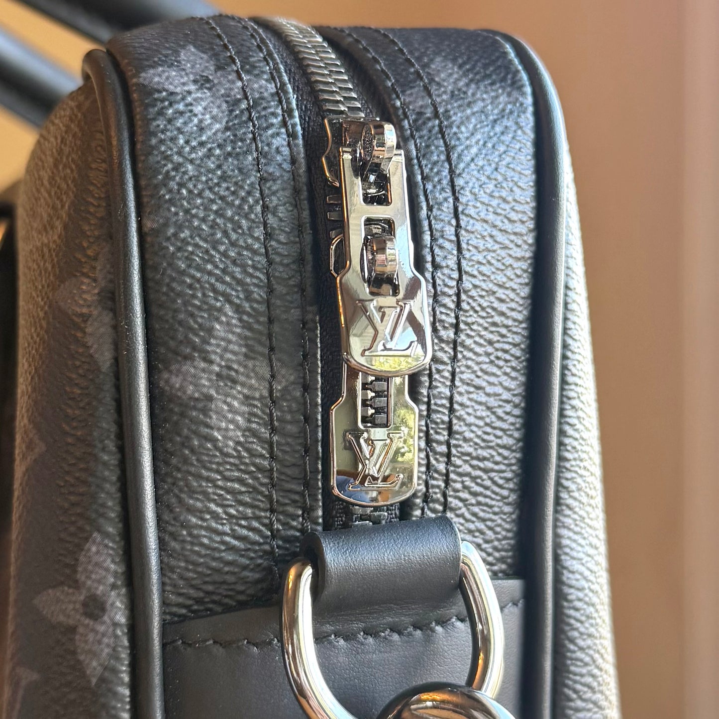 Monogram Eclipse Porte Documents Voyage PM