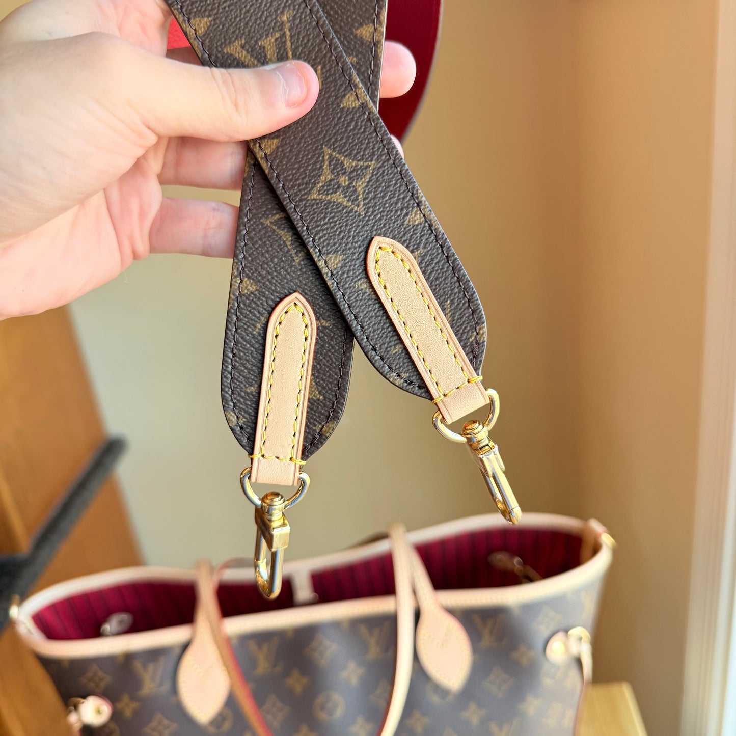 Monogram Neverfull Bandouliere Inside Out MM - Rogue Sari Interior