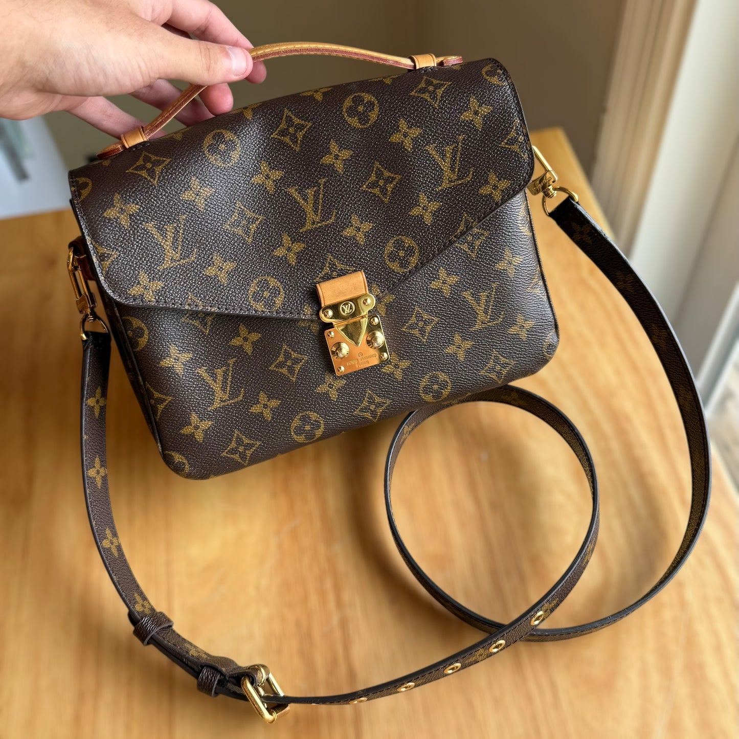 Monogram Pochette Métis