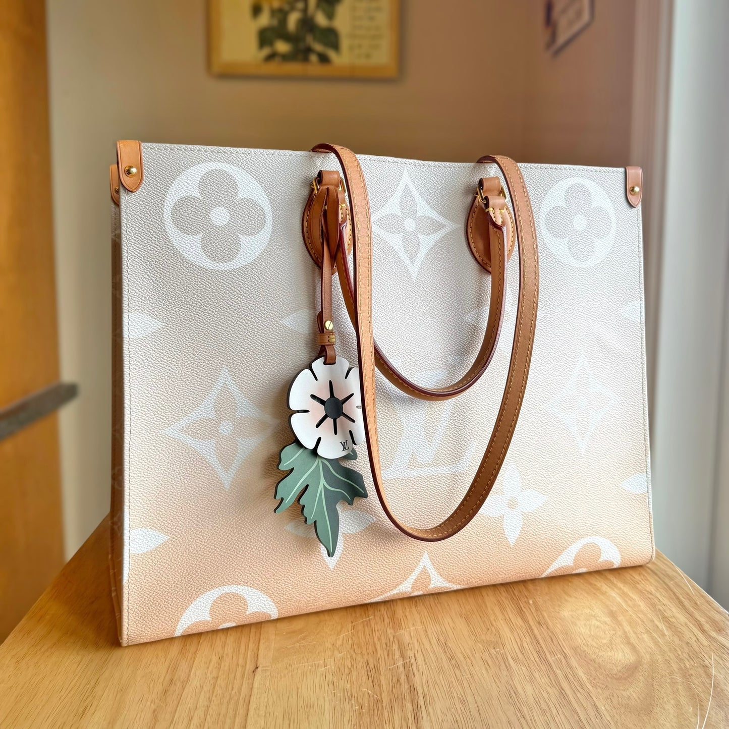 Giant Monogram On The Go GM - By The Pool Collection (Brume)