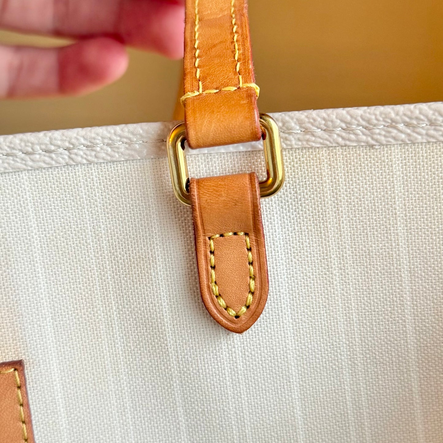 Giant Monogram On The Go GM - By The Pool Collection (Brume)