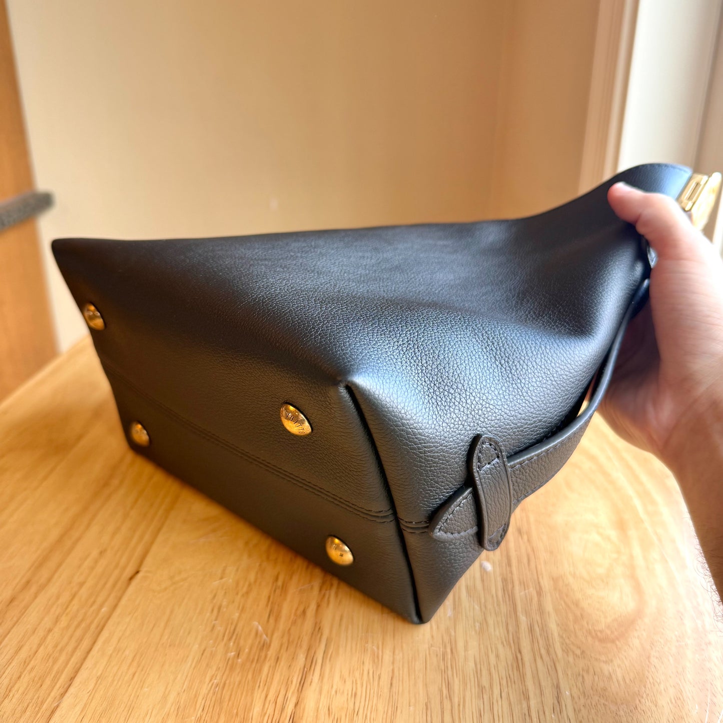 Black Low Key Hobo PM (Brand New)