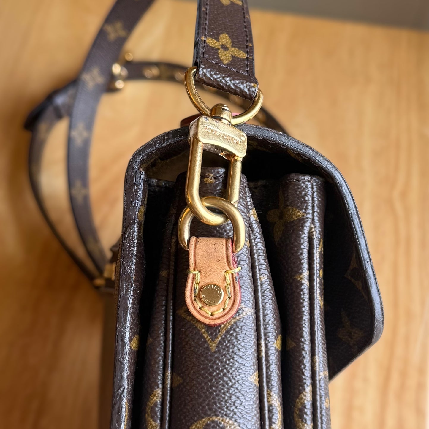 Monogram Pochette Métis